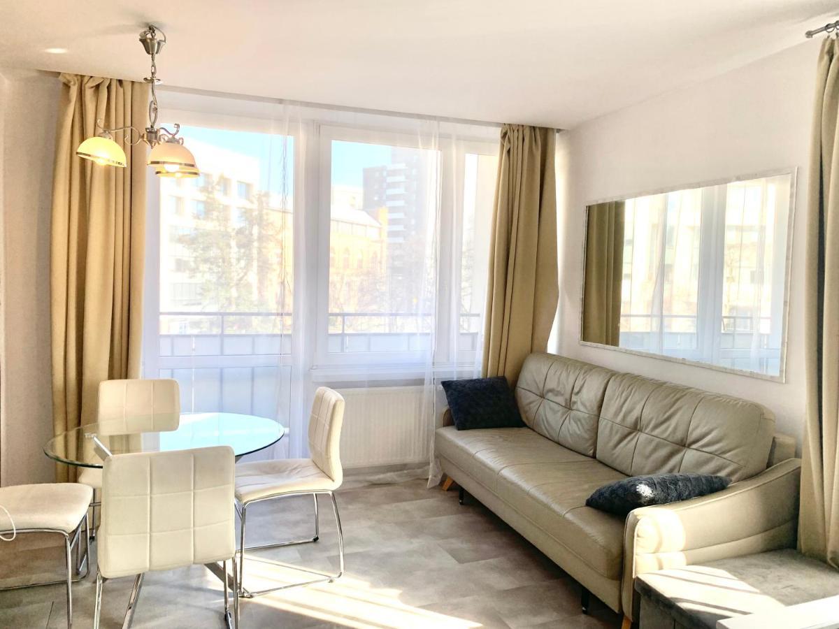 ורשה Perfect Location Two Bedrooms With Balkony מראה חיצוני תמונה